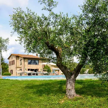 Sleeps 10 Pool Air Con Wifi Toscella
