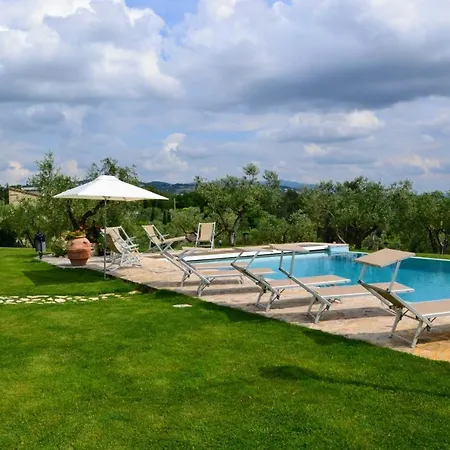 Sleeps 10 Pool Air Con Wifi Toscella